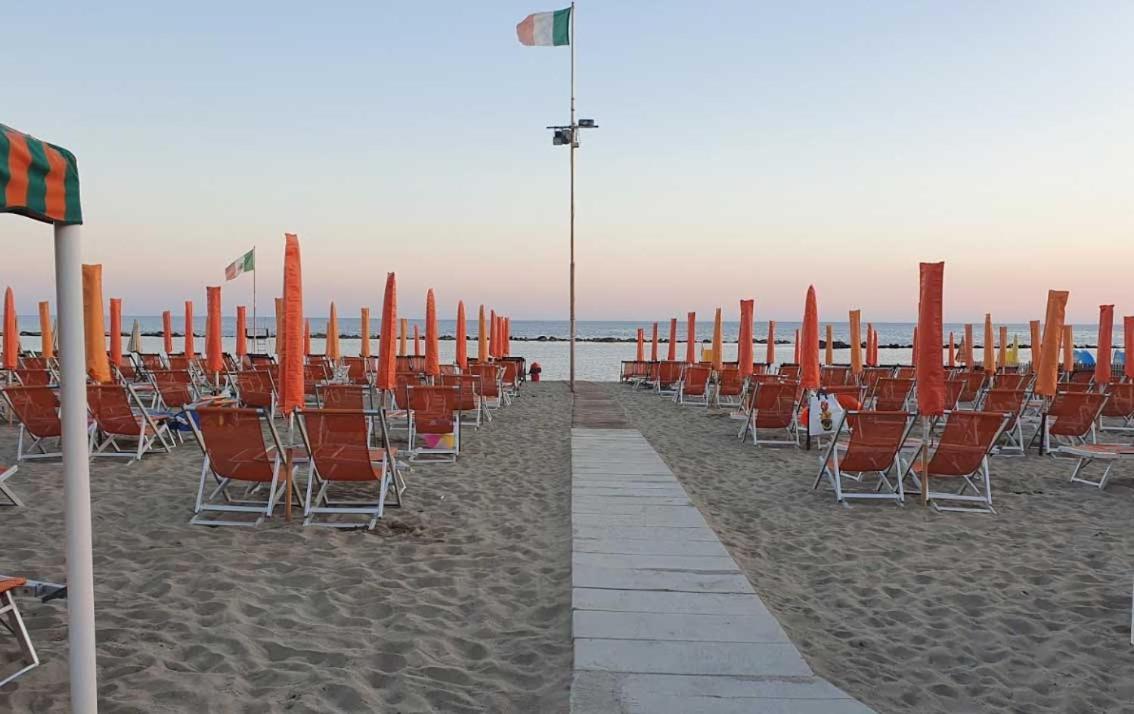 Camping Parco Vacanza Partaccia 2 Marina di Massa Exterior foto