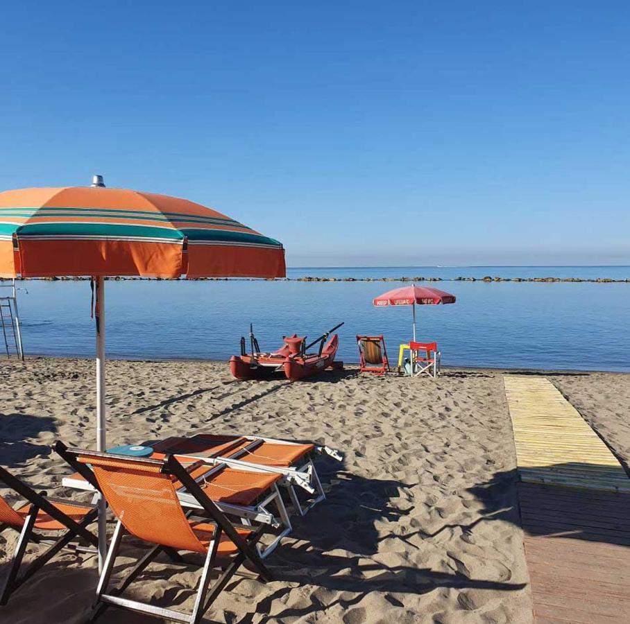 Camping Parco Vacanza Partaccia 2 Marina di Massa Exterior foto