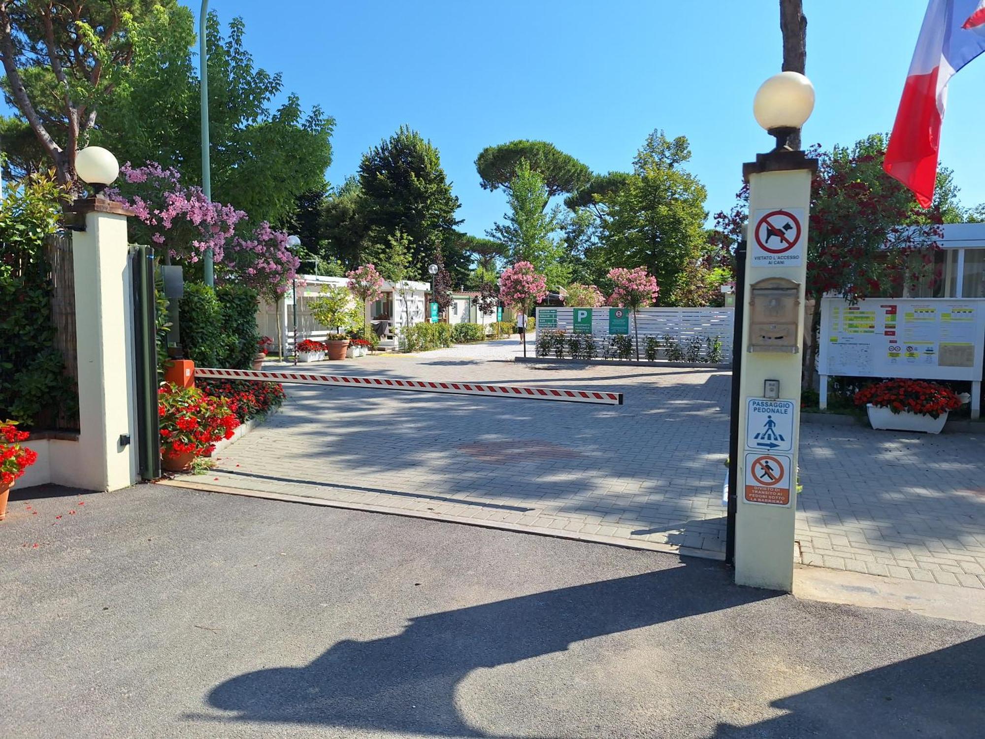 Camping Parco Vacanza Partaccia 2 Marina di Massa Exterior foto
